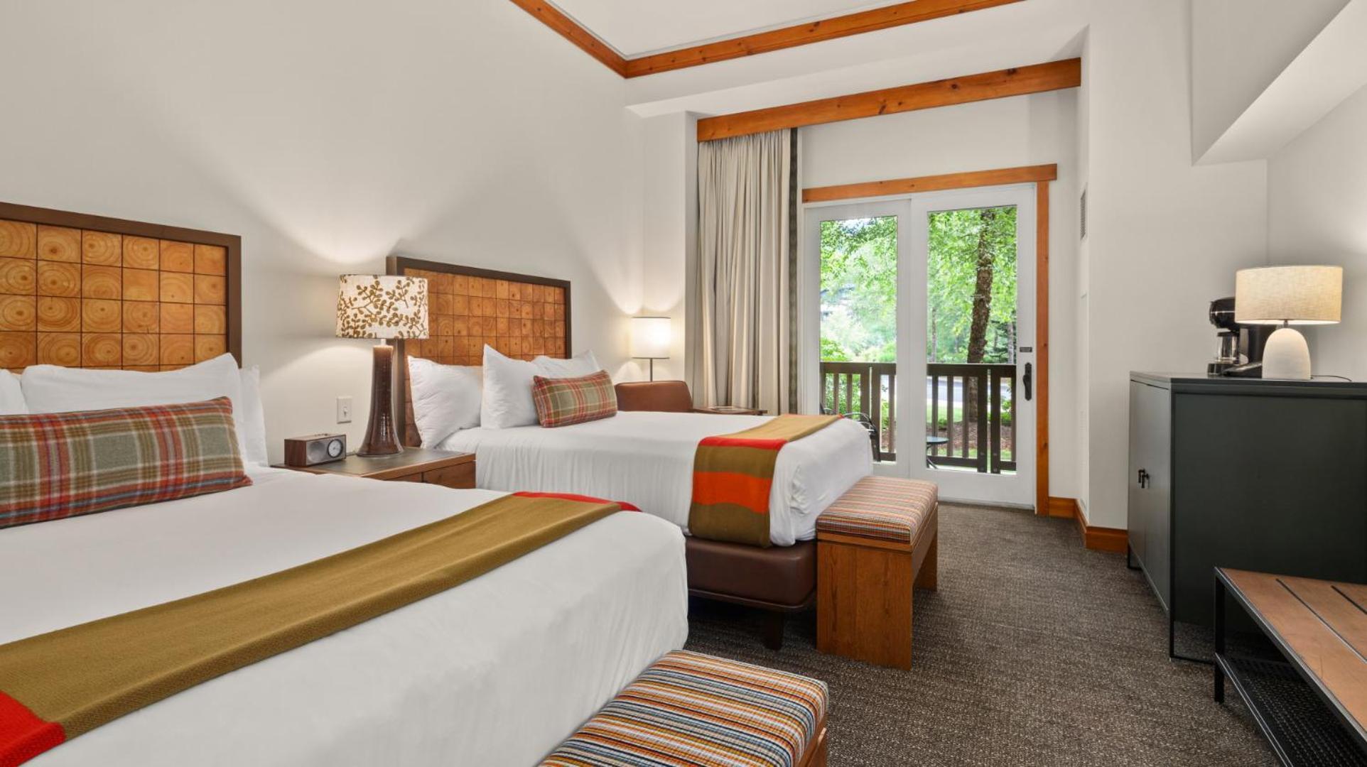 1122 Guest Room The Pines Lodge At Spruce Peak Ski In Ski Out Stowe Esterno foto